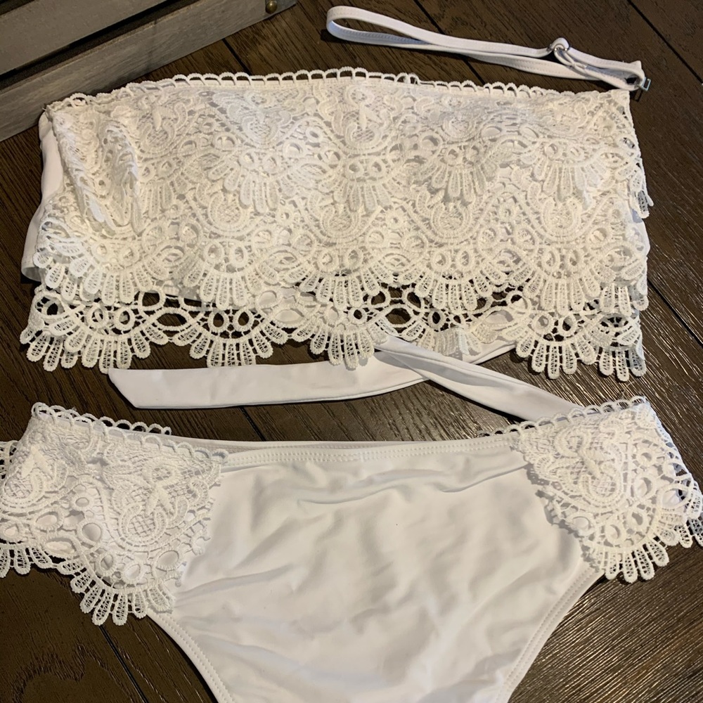 White Bikini 👙